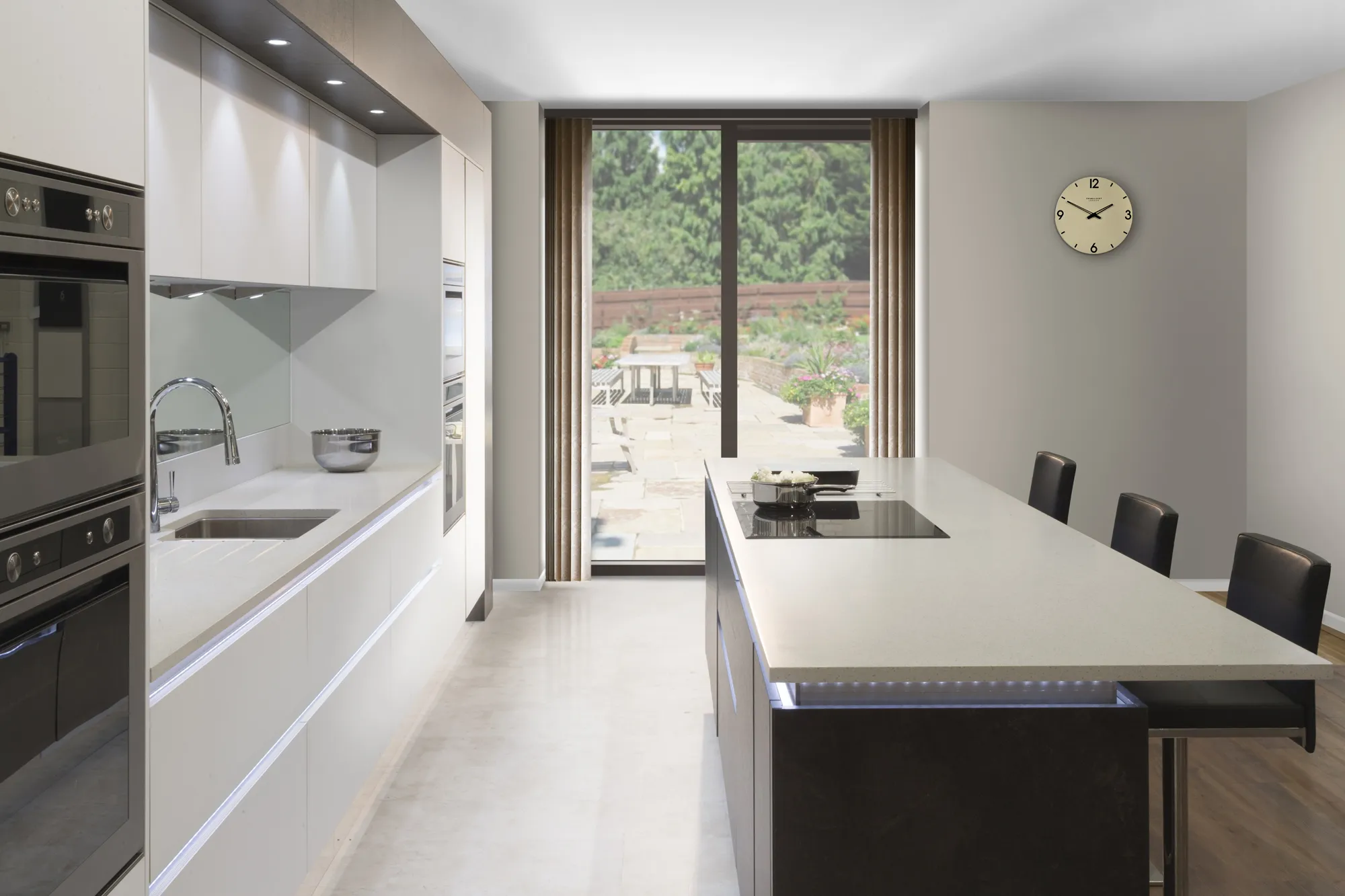 minerva_Grey_Crystal_1.webp