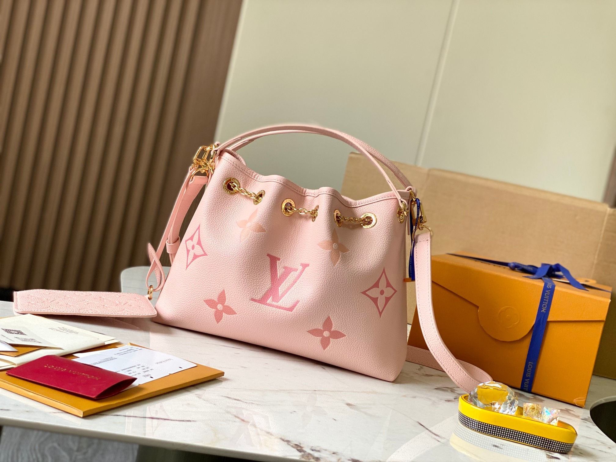 Geantă de mână Louis Vuitton Summer Bandle