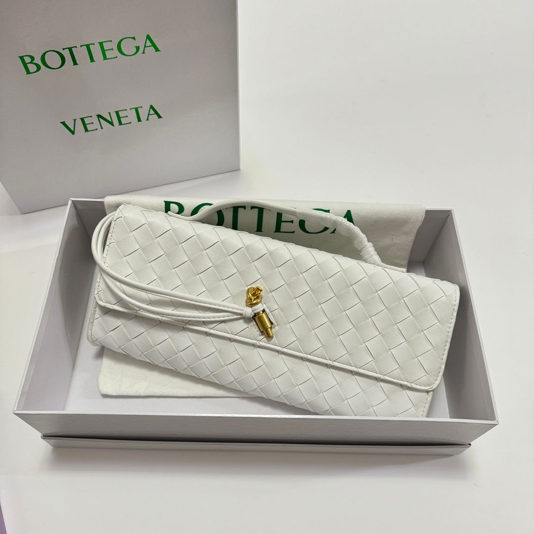 Bottega Veneta clutch Andiamo 