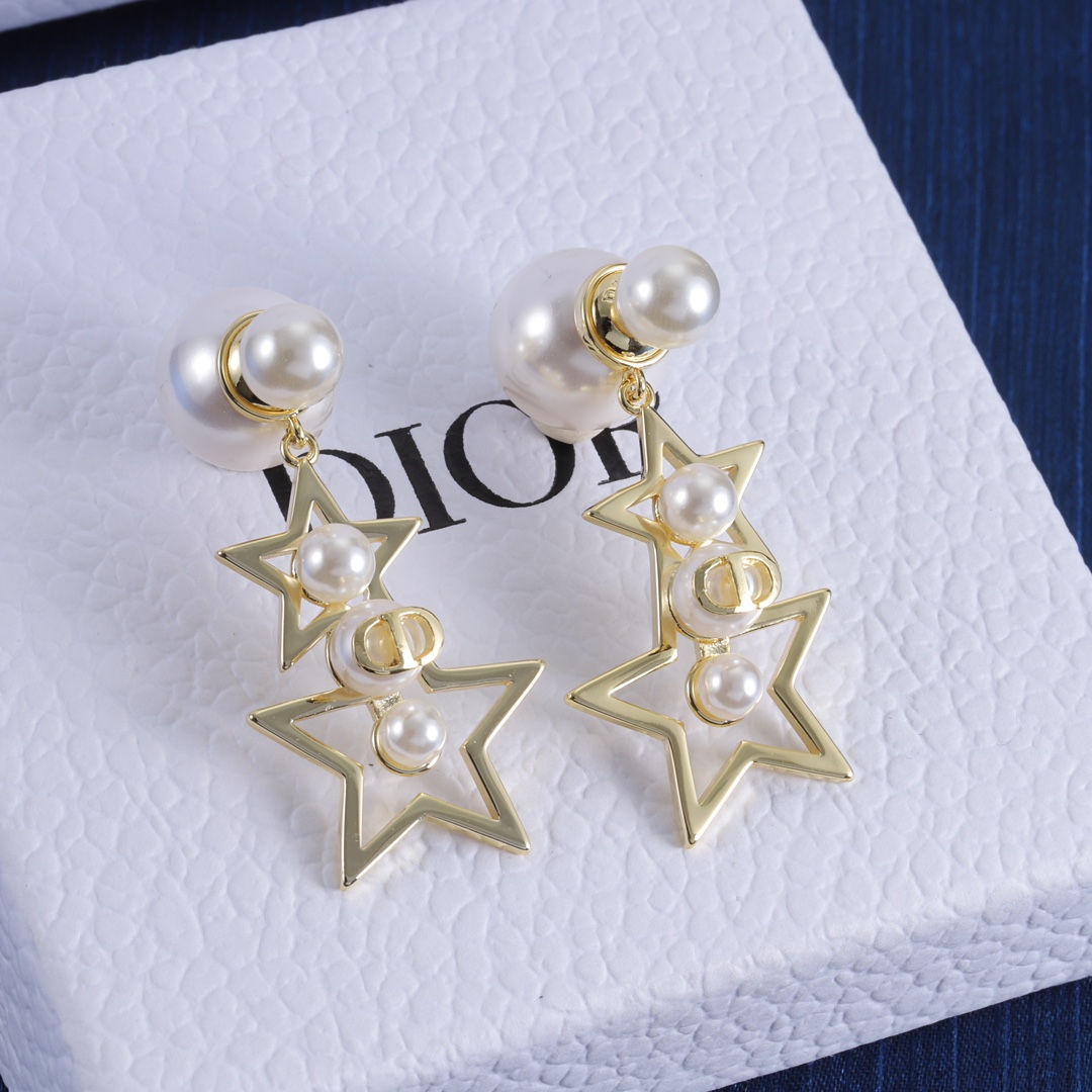 Boucle d'oreille Dior