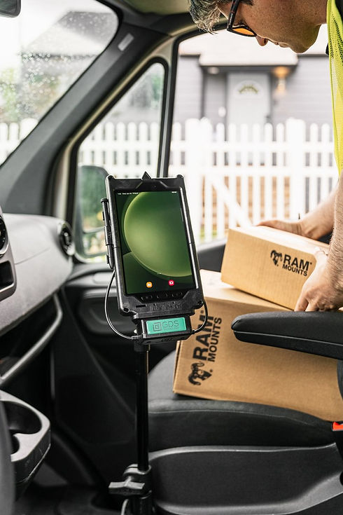samsung-tab-active-5-last-mile-delivery-intelliskin-uni-conn-vehicle-mount-rammounts-close
