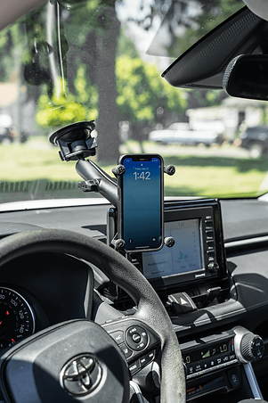 iphone12-promax-xgrip-UN10-rammounts-windshield (2) - Web Optimized.png