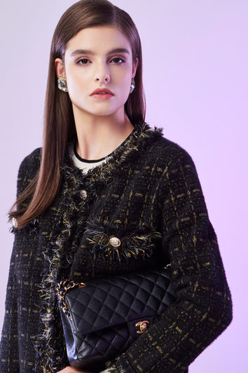 STUDIO9396-服裝型錄拍攝-黑白格紋小香風外套細節-專業攝影棚紫色氛圍色燈設計-視覺指導江俊泰-高品質電商攝影