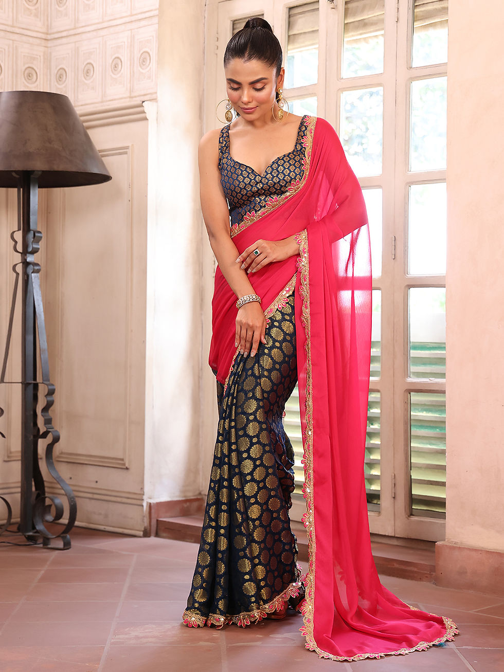 Thumbnail: Elegant Viscose Saree with Art Silk Blouse (Light Pink)