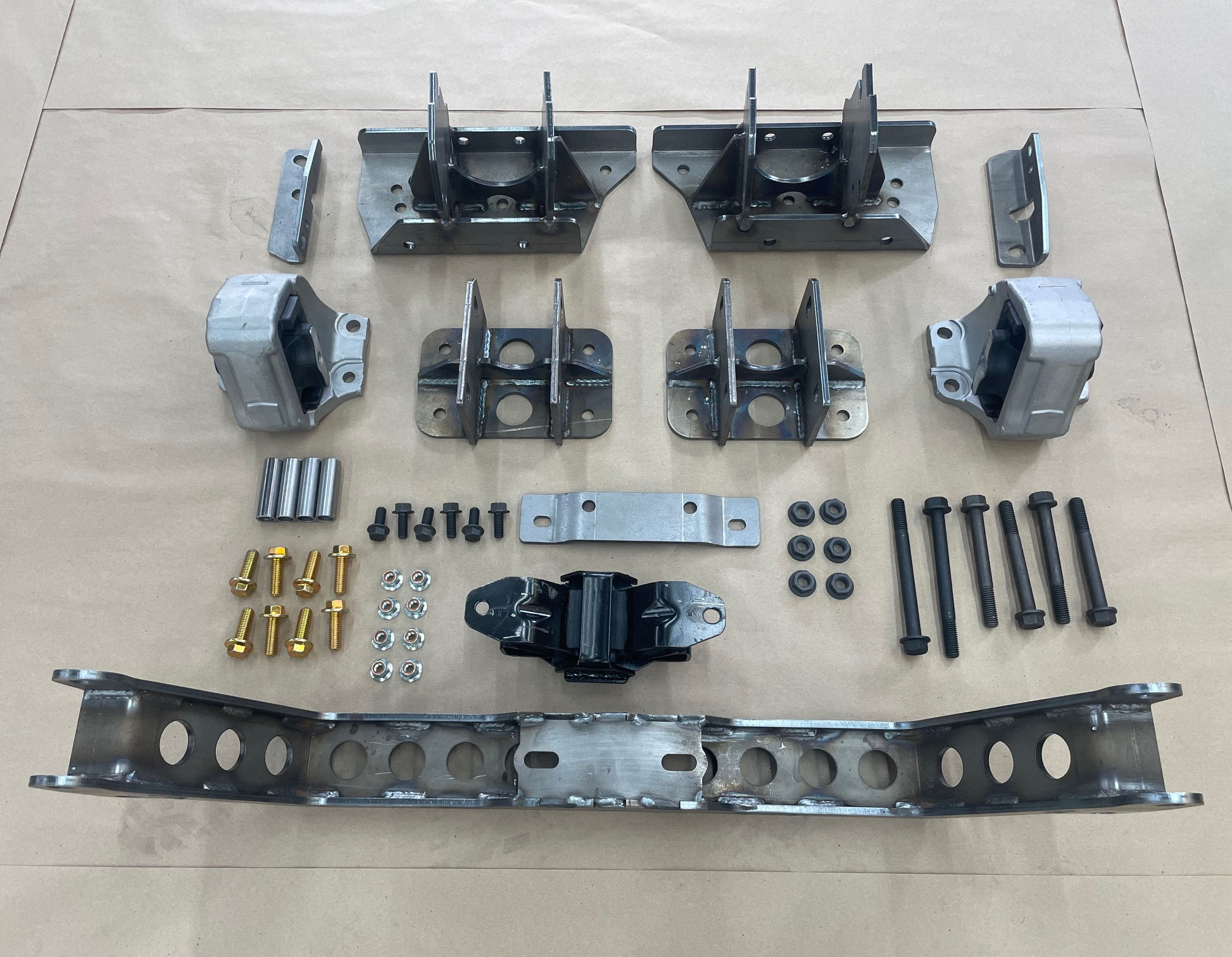 12v/24v Cummins/NV4500/NV5600/47RH/E 73-87 C 10/20/30  Square Body Mounting Kit