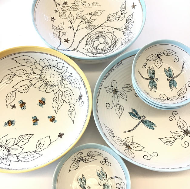 Yellow Honey Bee Large Serving Bowl