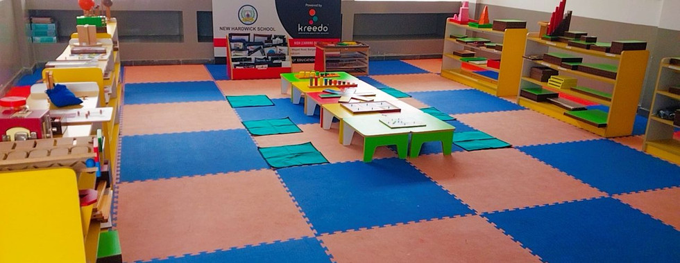 Kinder Montessori Lab
