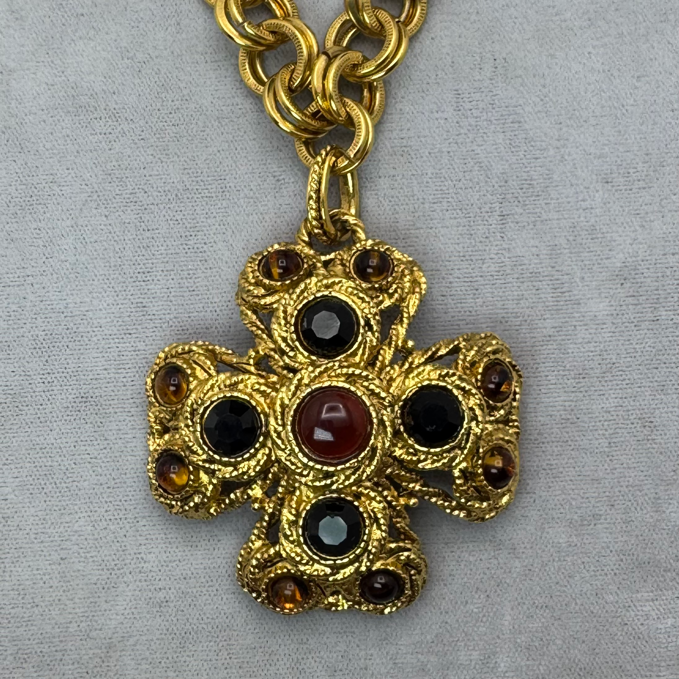 GRAZIANO STATEMENT NECKLACE