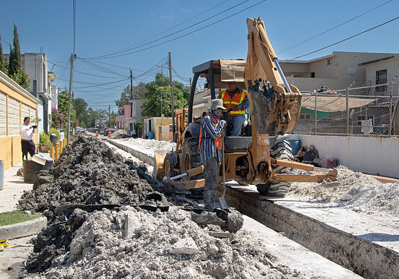 ALCALDE ALBERTO GRANADOS SUPERVISA OBRAS DE DRENAJE EN MATAMOROS: 80 MILLONES DE PESOS PARA 30 COLONIAS
