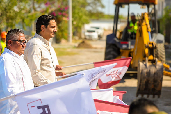 INICIO GOBIERNO DE CARLOS PEÑA ORTIZ PAVIMENTACIÓN EN AMPLIACIÓN 16 DE SEPTIEMBRE