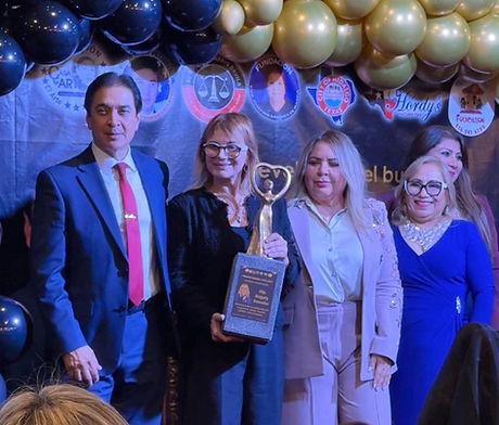 RECONOCEN TRAYECTORIA SOCIAL DE LA DIPUTADA MAGALY DEANDAR CON EL PREMIO GLORIA 2026-2027 EN TEXAS
