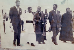 Le Ministre Ganao avec le Cardinal Emile Biayenda