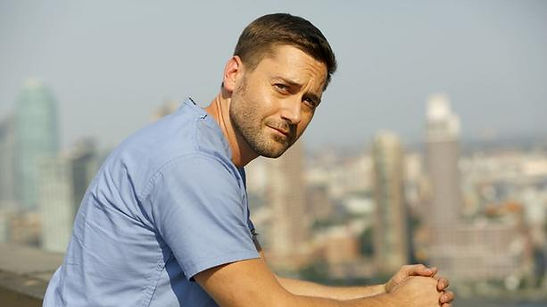 ryan-eggold-new-amsterdam-3683ed-0@1x.jp