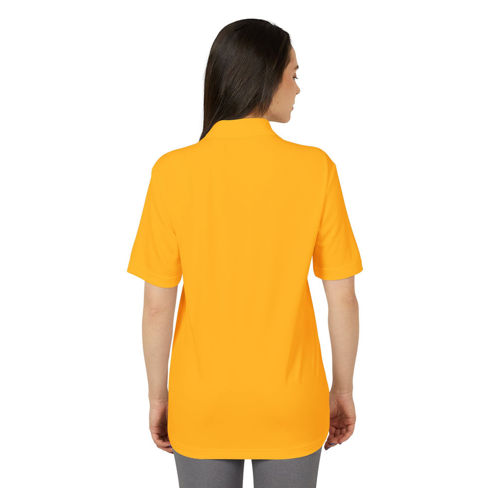 Woman wearing a yellow short-sleeved polo shirt