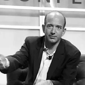Jeff Besos, fundador da Amazon recomenda 5 livros que tiveram grande importância na carreira e na sua formação mental. 