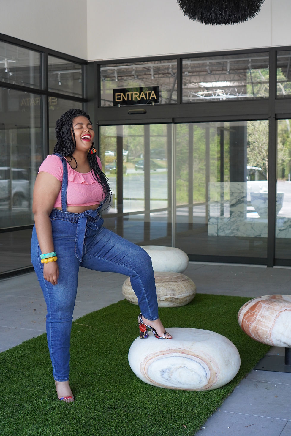 Fashion shoot with Atlanta Blogger Evin Monro - Black women