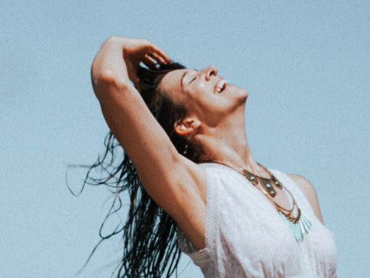 בארבעה טיפים פשוטים תקימי לעצמך מרחב בסגנון אקסטטיק דאנס