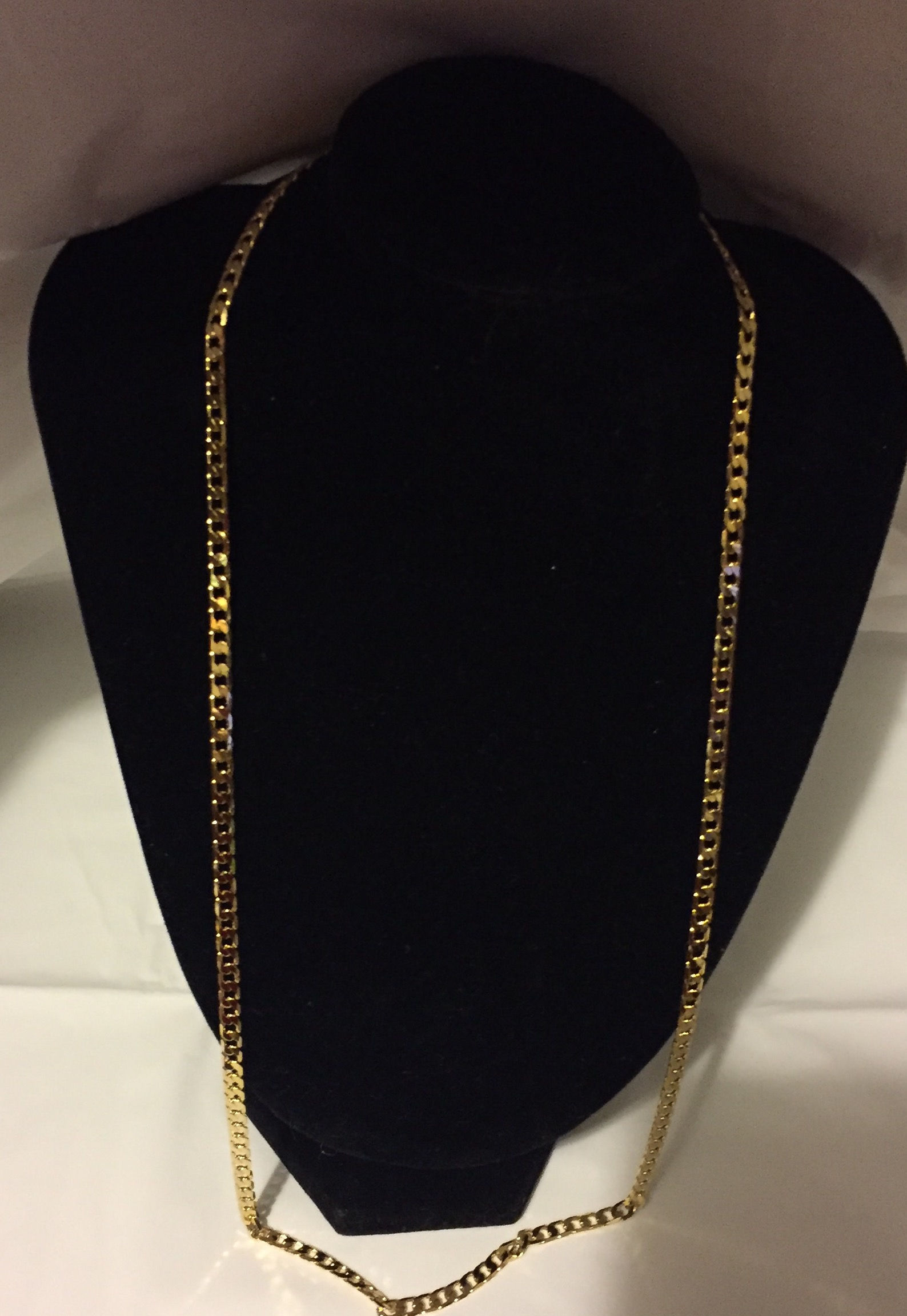 CUBAN LINK CHAIN NECKLACE