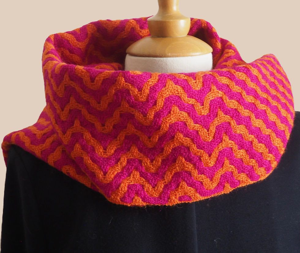 Miniature : Écharpe  motifs ethniques, orange brûlée fushia, laine, tissage traditionnel