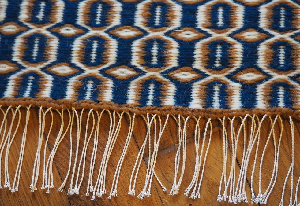 Miniature : Tapis "amérindien" laine bleue, ocre et écrue, tissage traditionnel