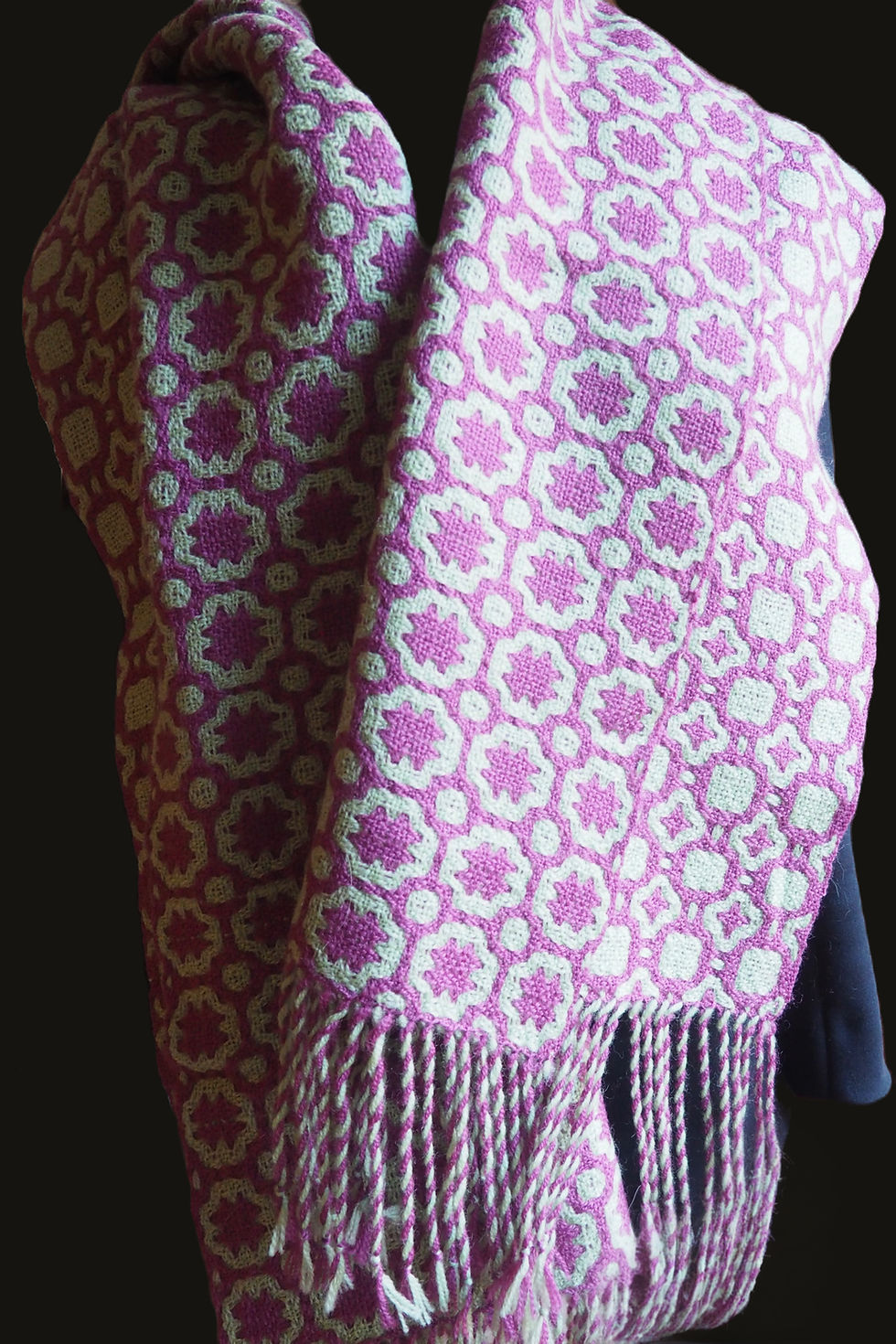 Étole motifs ethniques, bois de rose et vert amande, tissage traditionnel