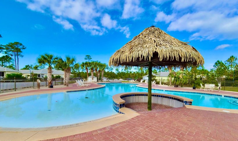Zero entry pool and tiki bar