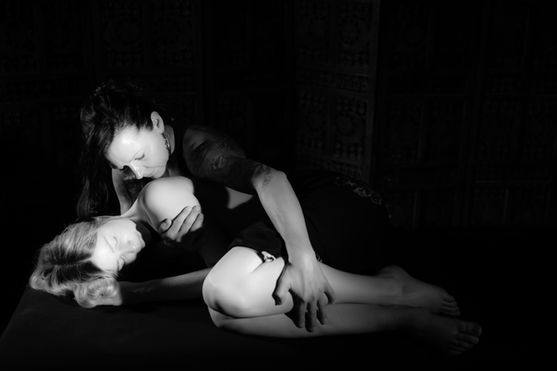 Willkommen bei Die Oase in Graz, Steiermark! Genieße eine erholsame Auszeit mit unserer Lomi Nui Massage und tauche ein in die Welt des Sound Healing und Bodywork. Erfahre ganzheitliche Behandlungen, die Körper, Geist und Seele in Einklang bringen. Entdecke Deine Oase der Entspannung und lass den Alltagsstress hinter Dir. Vereinbare noch heute Deinen Termin für pure Erholung.

#Entspannungsmassage
#Massagebehandlung
#Massagepraxis
#SoundHealing
#Klangtherapie
#Klangmassage
#Klangmeditation
#Bodywork
#Körperarbeit
#CranioSacraleTiefenentspannung
#HolistischesKörperpulsing