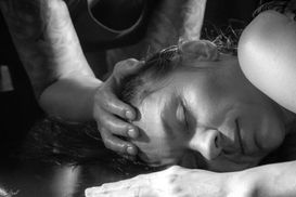 Willkommen bei Die Oase in Graz, Steiermark! Genieße eine erholsame Auszeit mit unserer Lomi Nui Massage und tauche ein in die Welt des Sound Healing und Bodywork. Erfahre ganzheitliche Behandlungen, die Körper, Geist und Seele in Einklang bringen. Entdecke Deine Oase der Entspannung und lass den Alltagsstress hinter Dir. Vereinbare noch heute Deinen Termin für pure Erholung.

#Entspannungsmassage
#Massagebehandlung
#Massagepraxis
#SoundHealing
#Klangtherapie
#Klangmassage
#Klangmeditation
#Bodywork
#Körperarbeit
#CranioSacraleTiefenentspannung
#HolistischesKörperpulsing