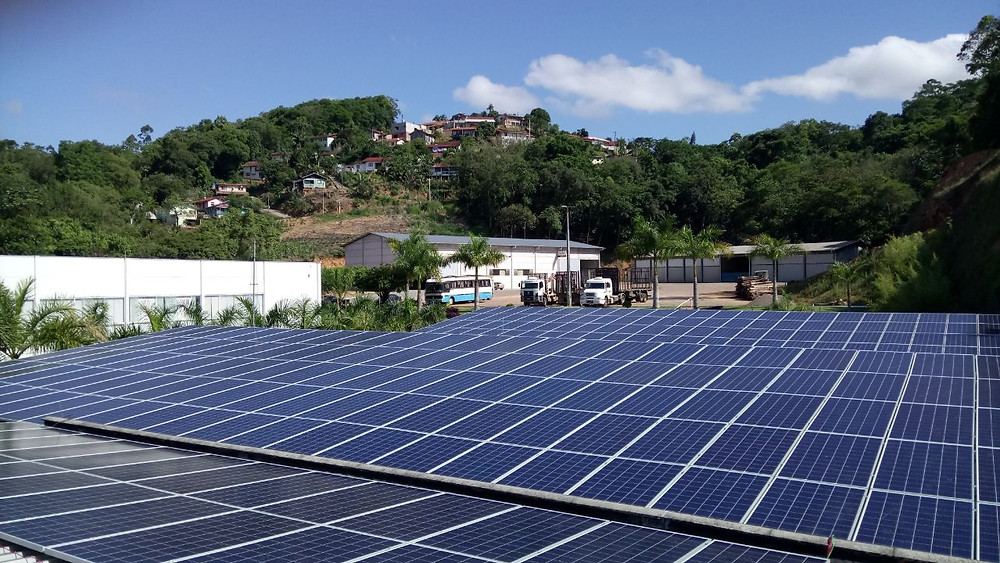 Sistema de Energia Solar instalado no Posto Scursel em Ibirama