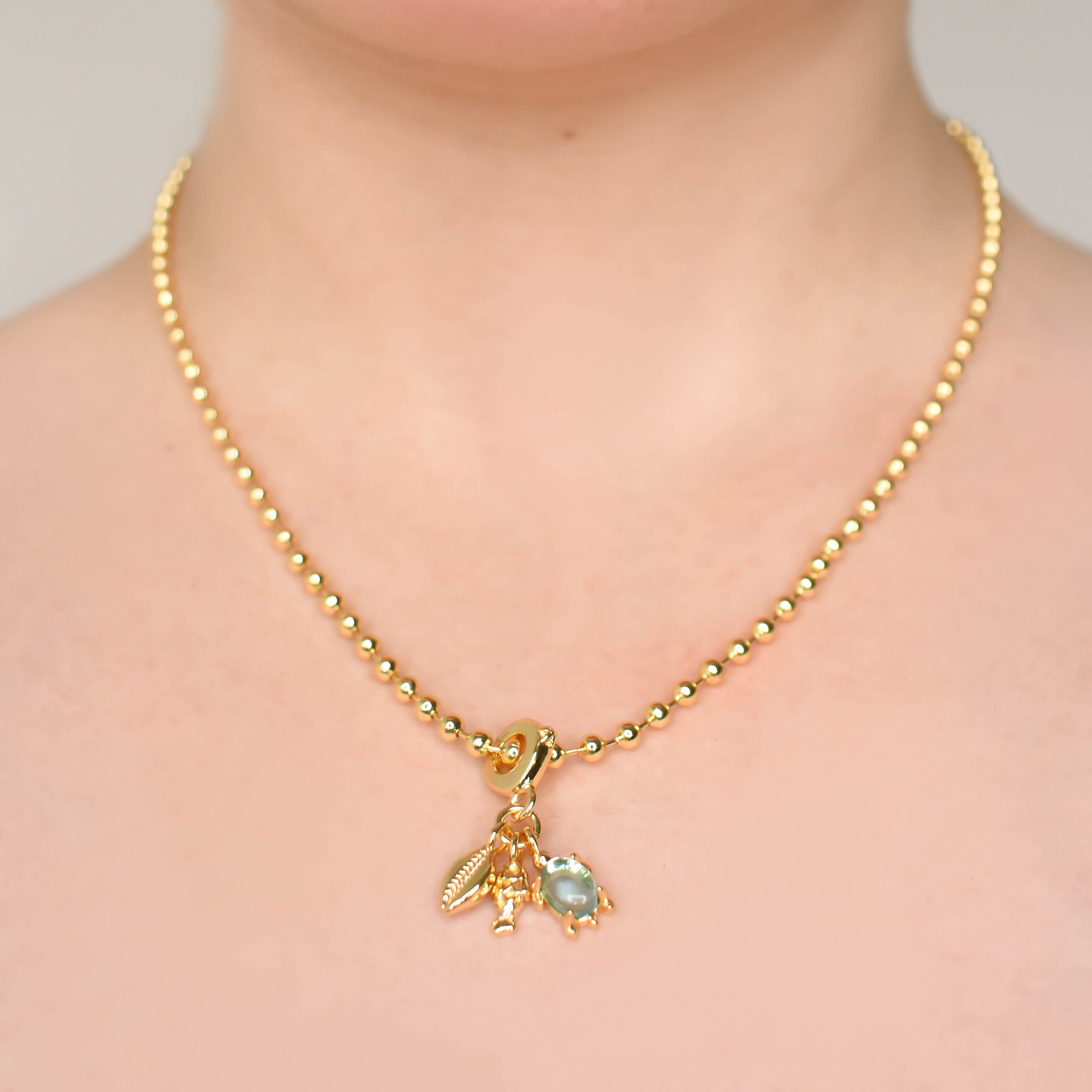 Collar mix playa bolitas