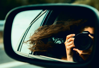 Autoportrait de Veronica Gonzalez Vanek, réalisatrice audiovisuelle et monteuse sonore en Bretagne