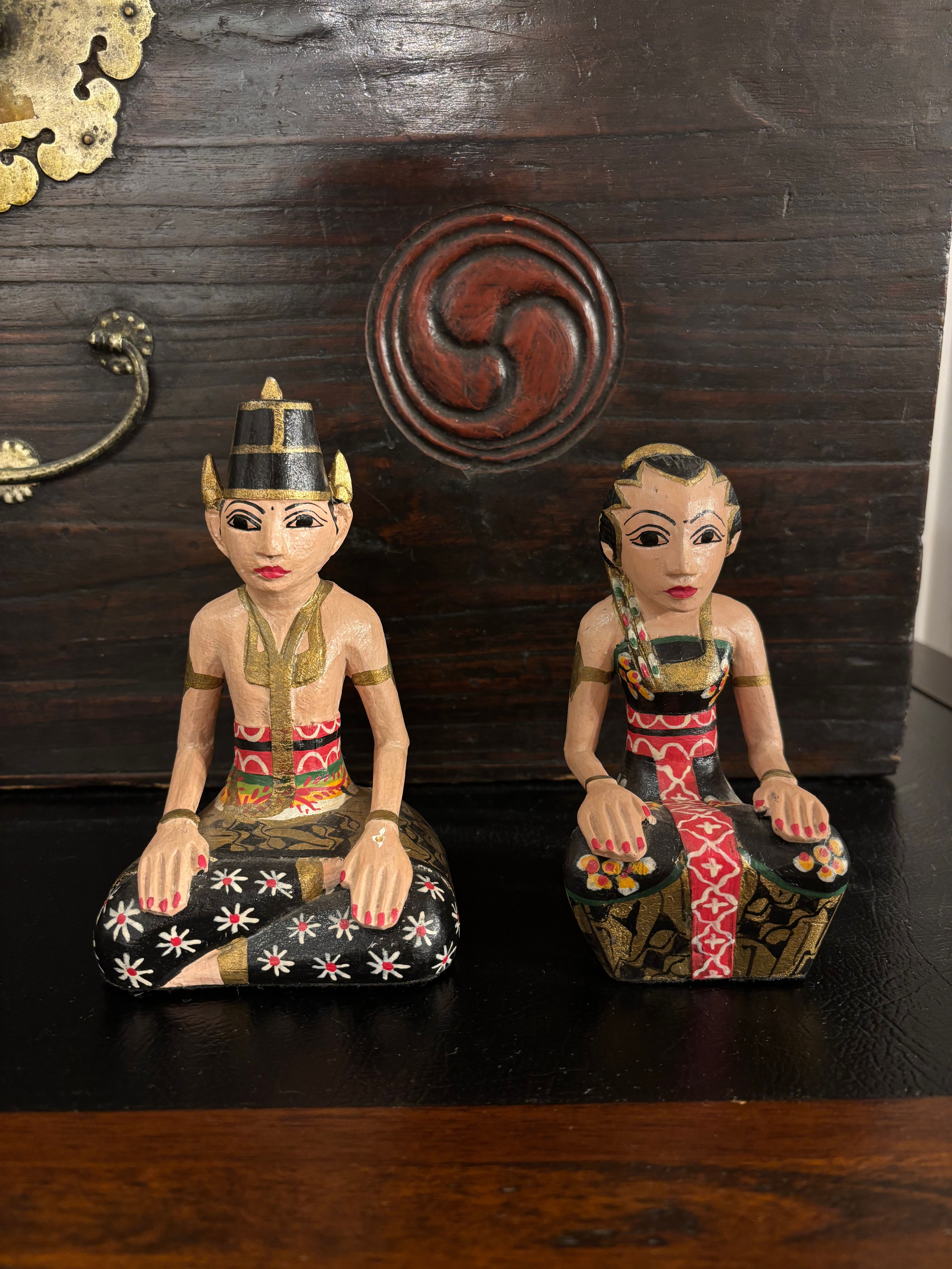 Vintage Hand-Painted Balinese Wooden Wedding Figures Pair