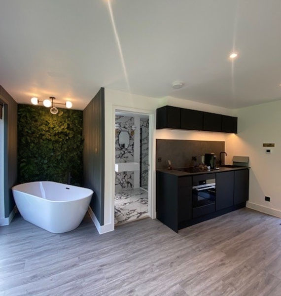 KOBI Kitchen & Bath Tub