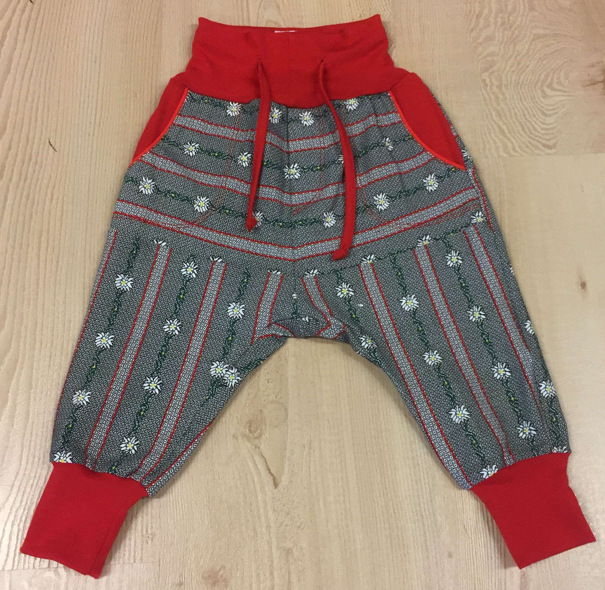 Harem pants/Pumphose/Sarouel/Pantaloncini