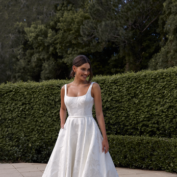 Floral jacquard wedding dress
