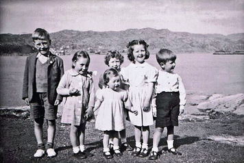 1951 - Group of children at Cliffe Cottage, Kyleakin
