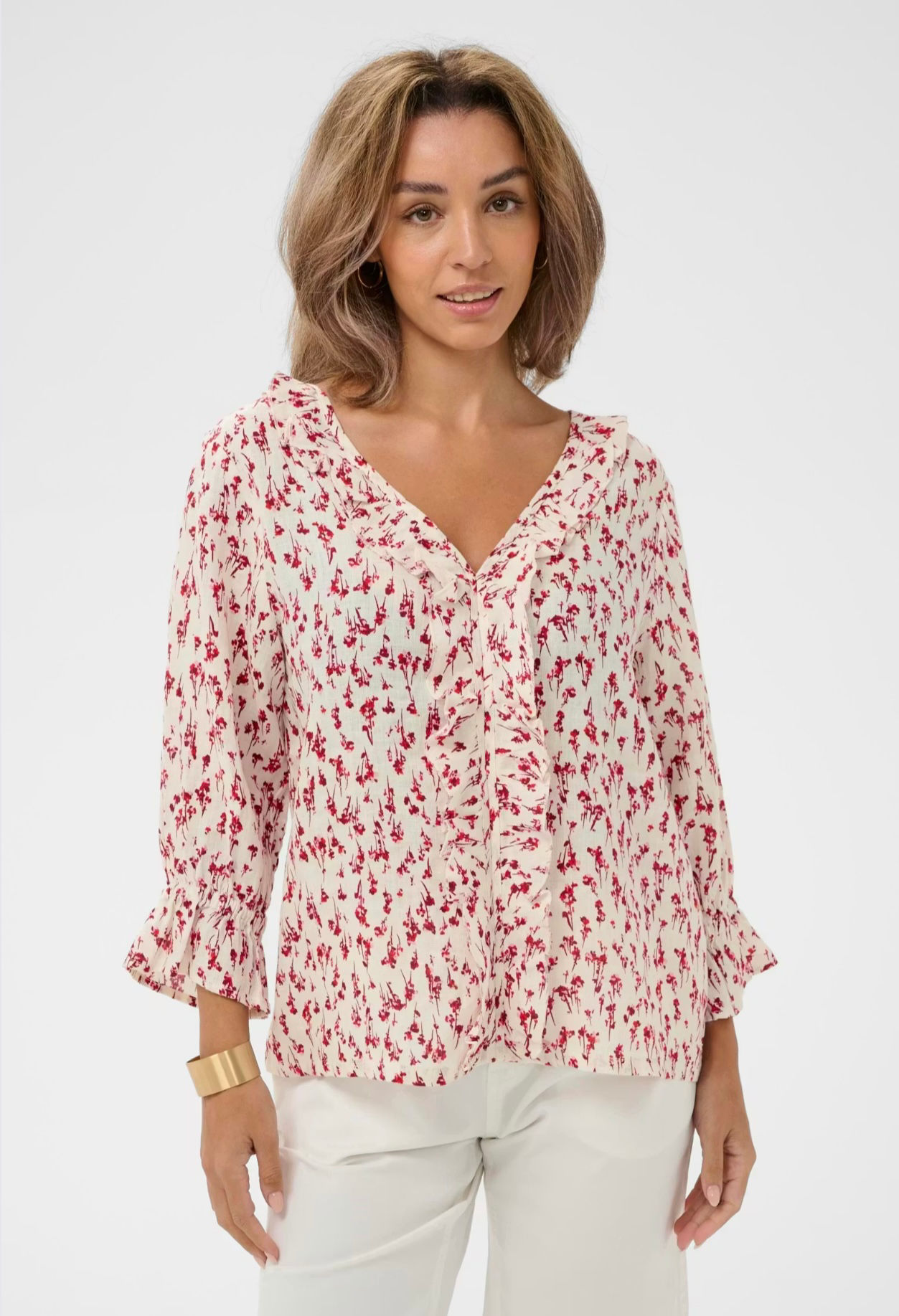 Cream Bellis Blouse in Linen