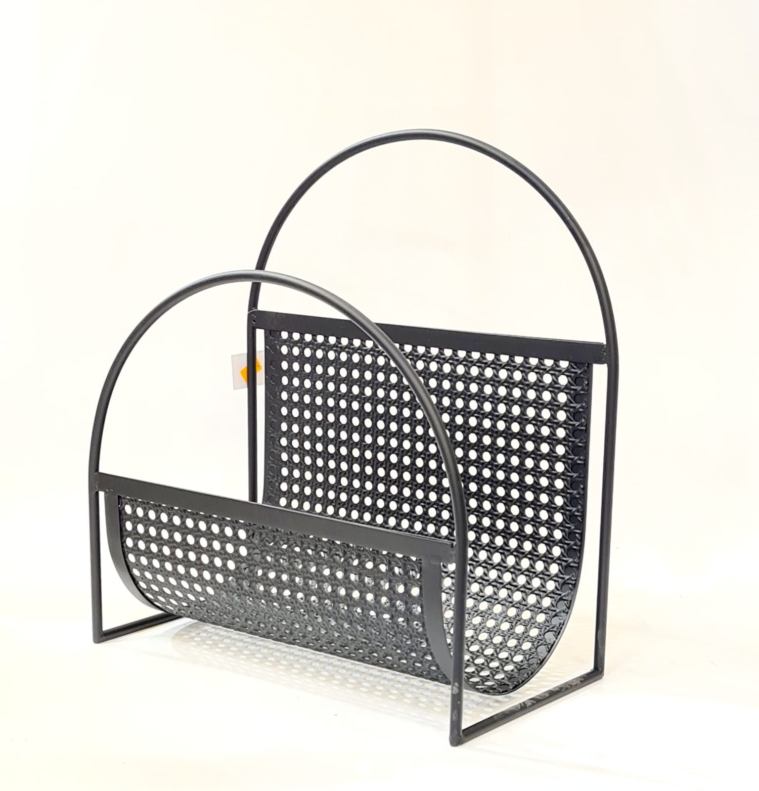 מתקן לעיתונים רשת