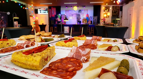 a_high_quality_professional_food_photography_shot._in_the_foreground_a.png