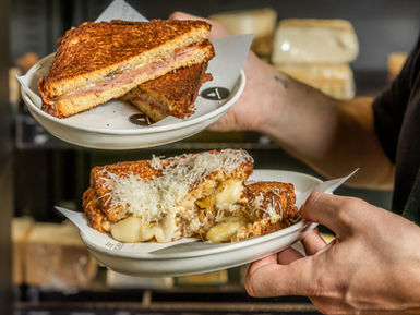 Breakfast at The Stinking Bishops Newtown