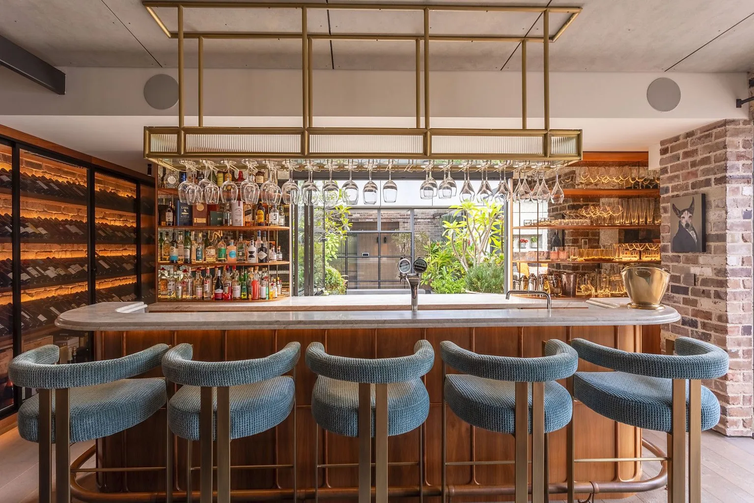 breakfast bar at 99 Stanley Street