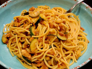 Creamy Zucchini and Tempeh Bacon Pasta