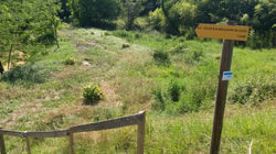 Sentier le long du Louts