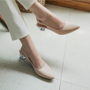 12 Sepatu Heels Wanita untuk ke Kantor, Terlaris di Shopee Mall. Harga Terjangkau. Cek di Sini!