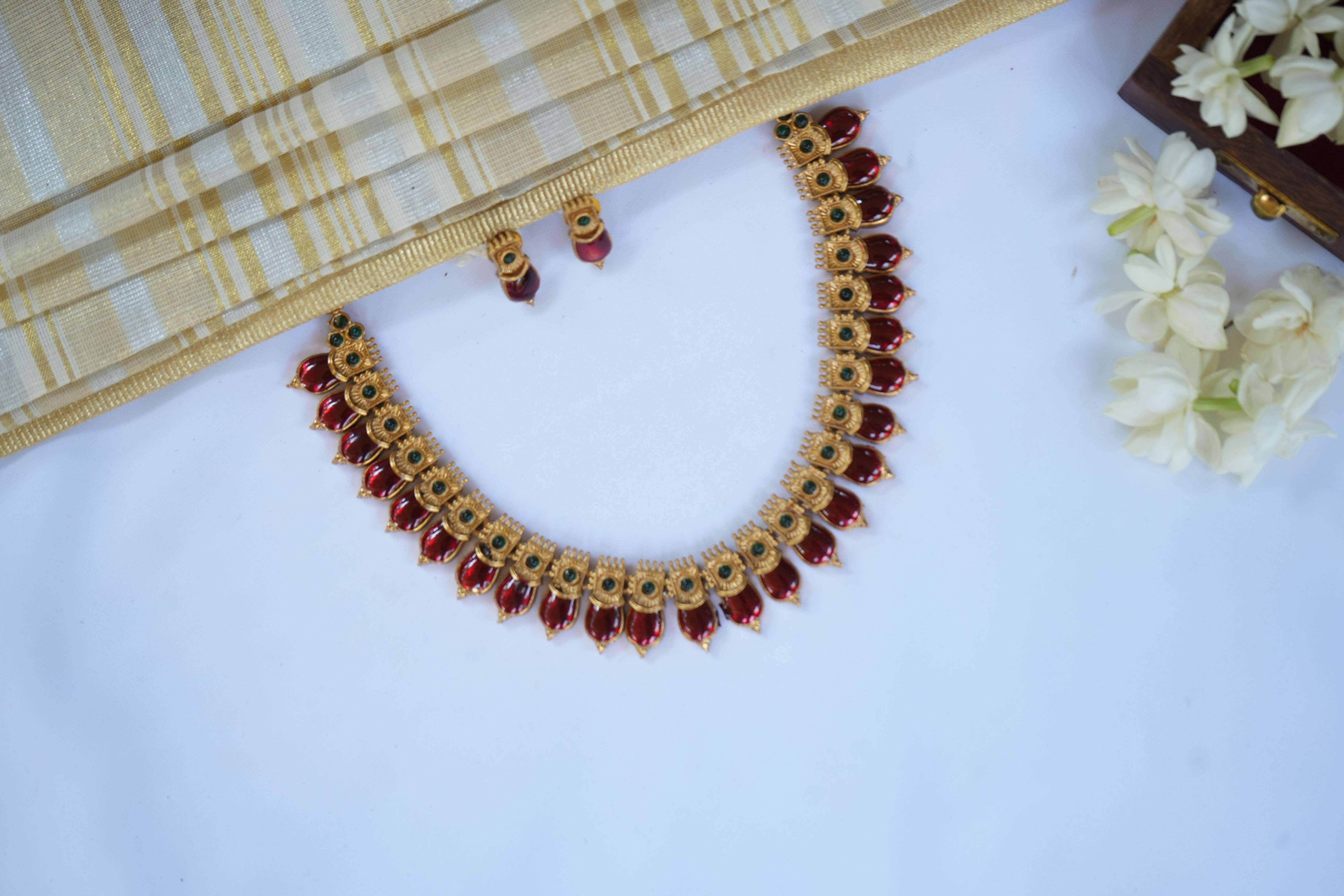 Nagapadam Necklace (Red)