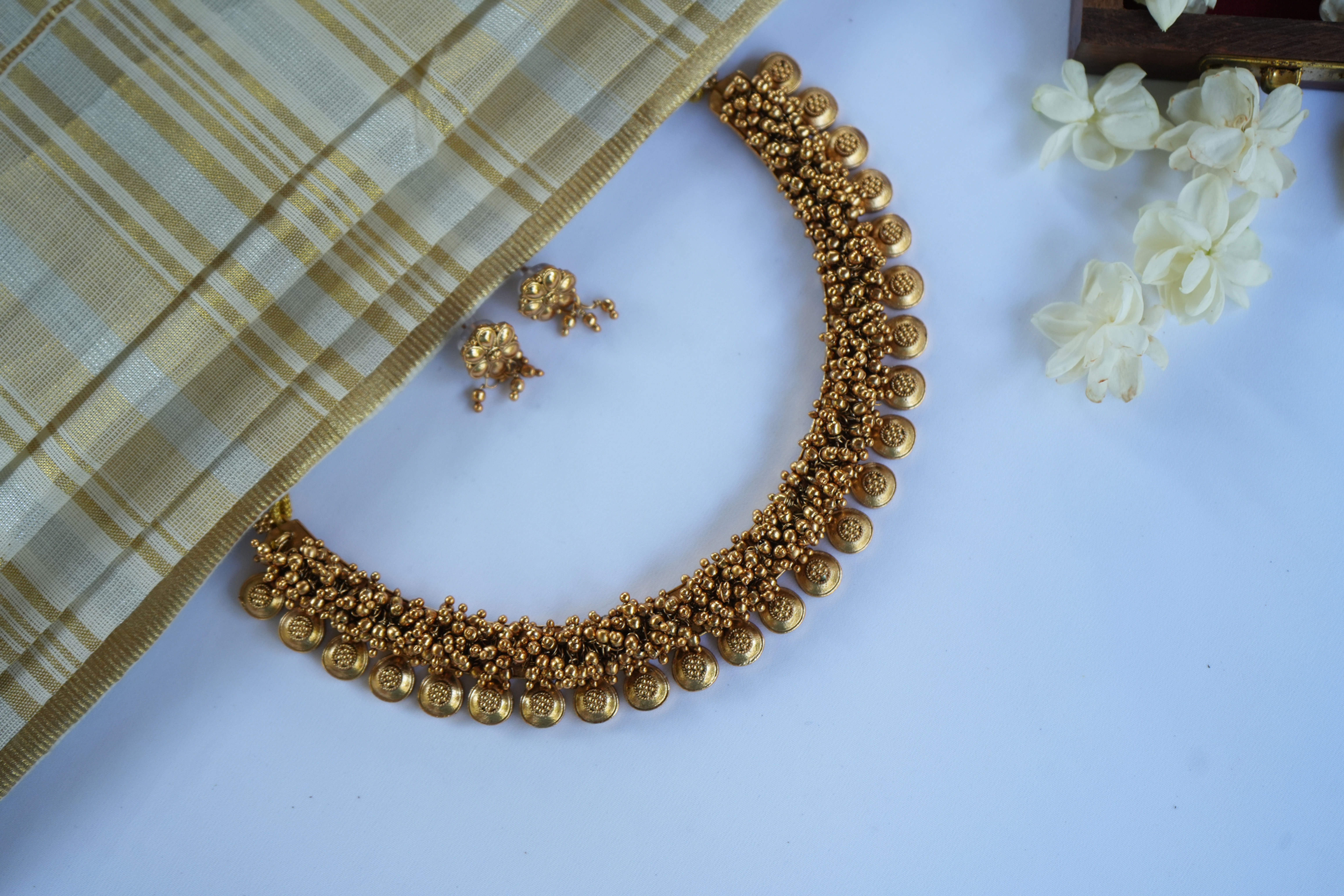 Kasavu Pearl Necklace