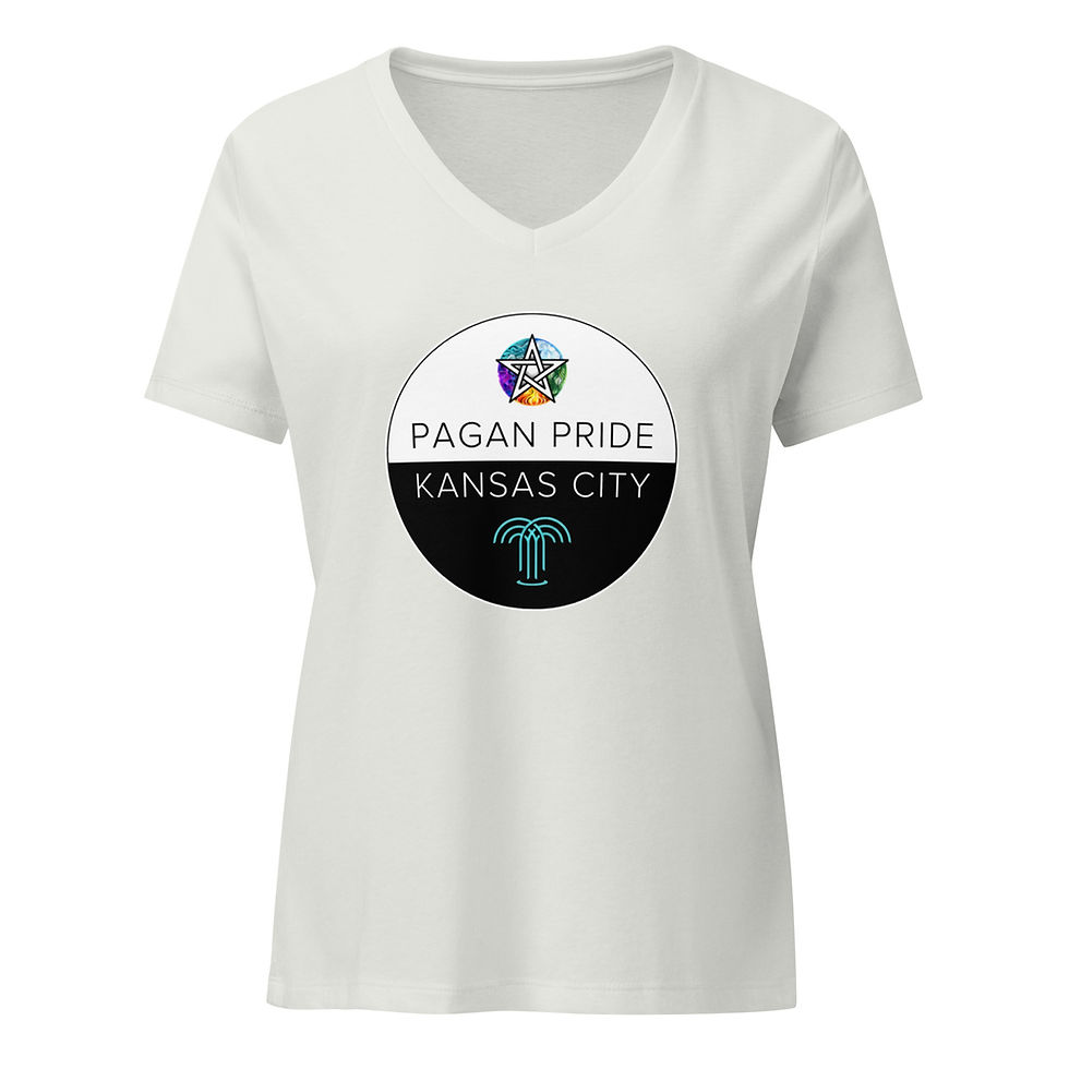 Thumbnail: Women’s relaxed v-neck t-shirt