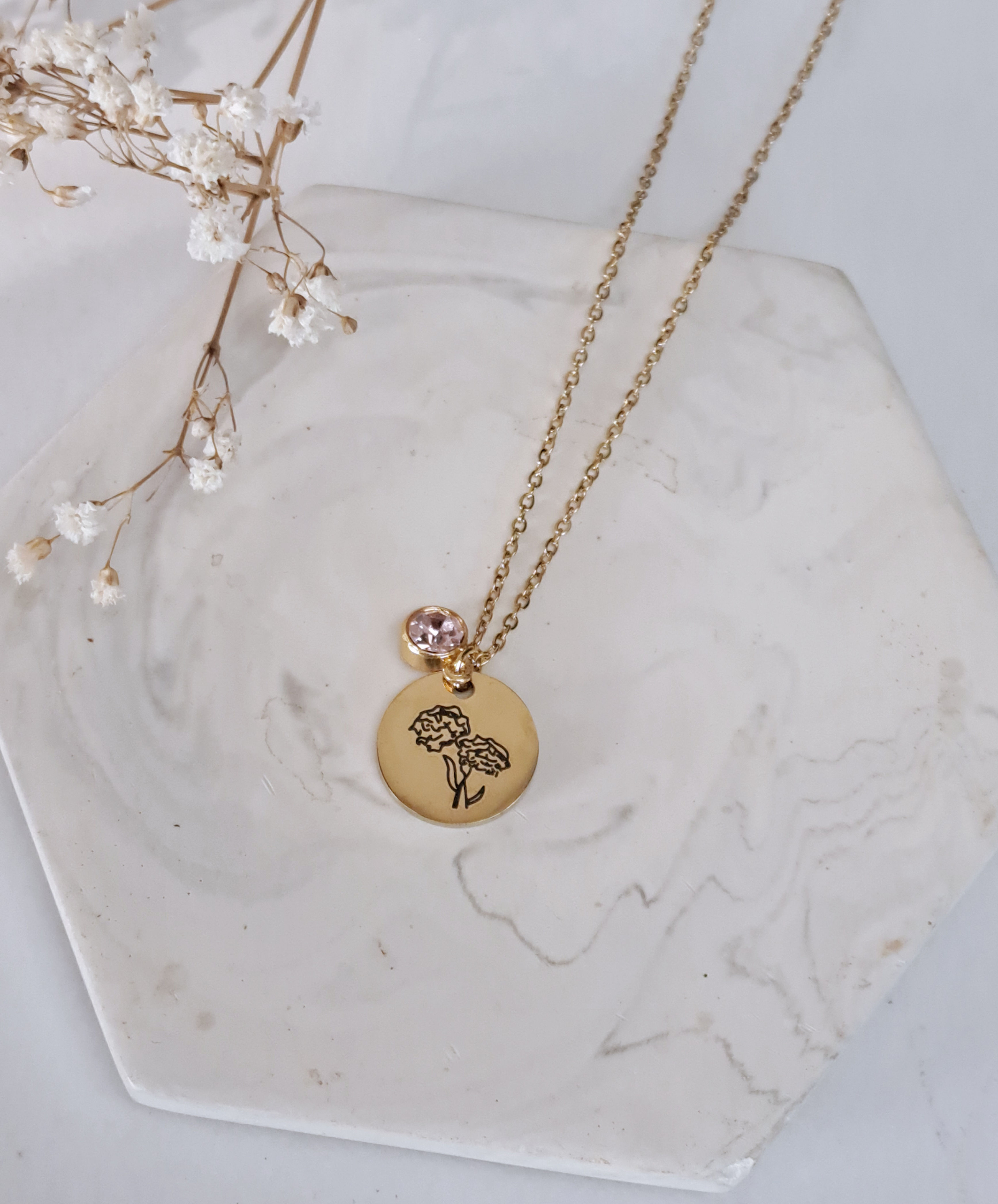 ketting - Geboortebloem en steentje - JANUARI - anjer