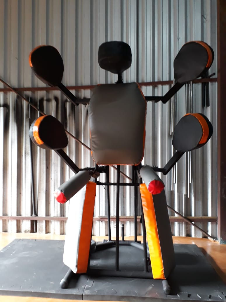 suporte de manopla e aparador para academia