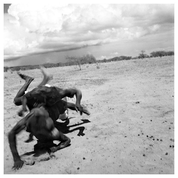 Lutte. Niger, plaines du Nord d'In Gall. Illabakan, 1968.